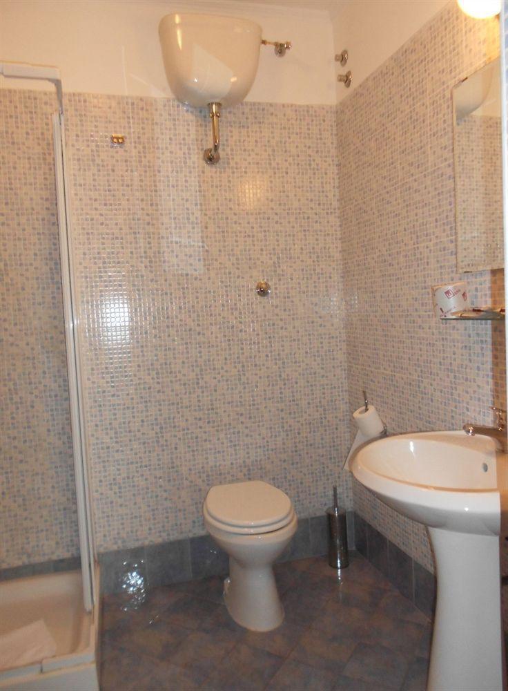 Hotel Rona 2*