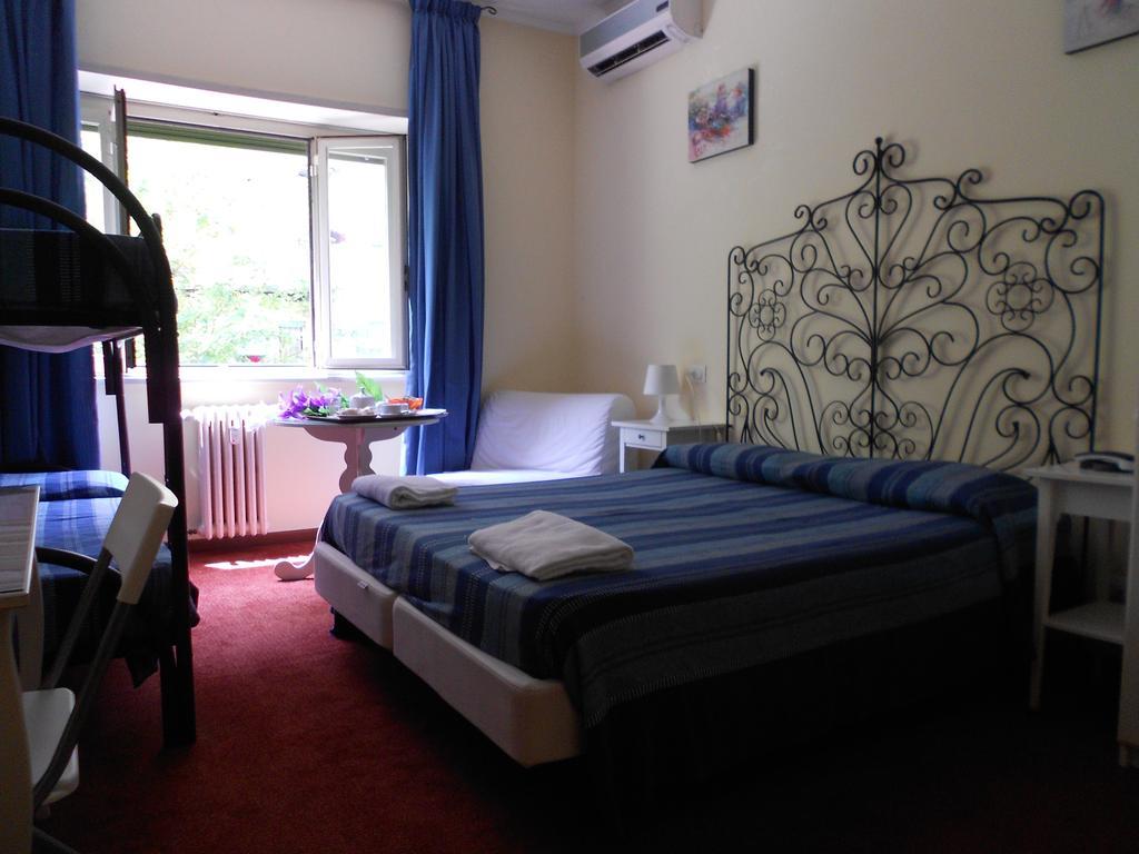Hotel Rona