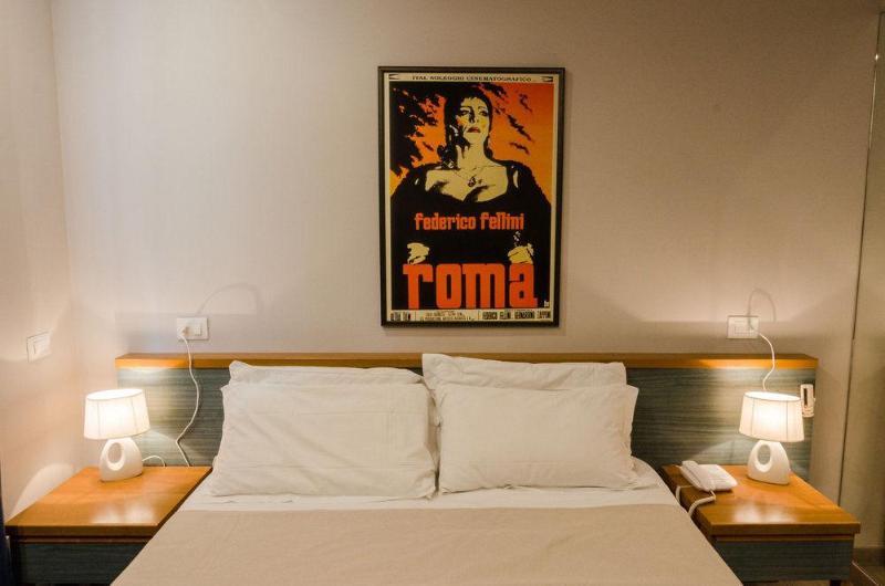 Rona 2* Roma