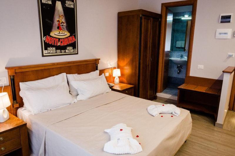 Hotel Rona 2*
