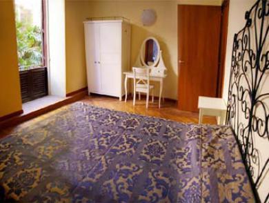 Rona Hotel 2*