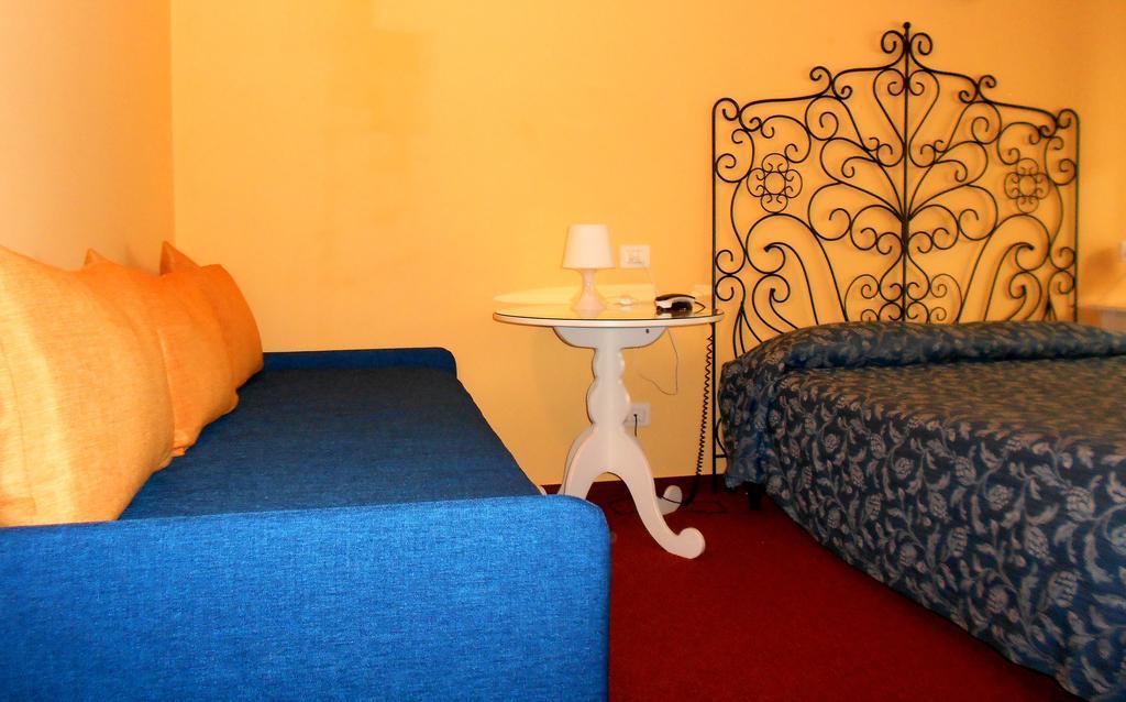 Hotel Rona 2*
